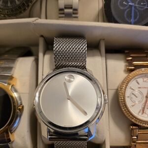 Minimalist Silver Men's Mesh Band Watch